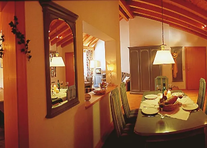 Appartementhotel Alte Schmiede 4*